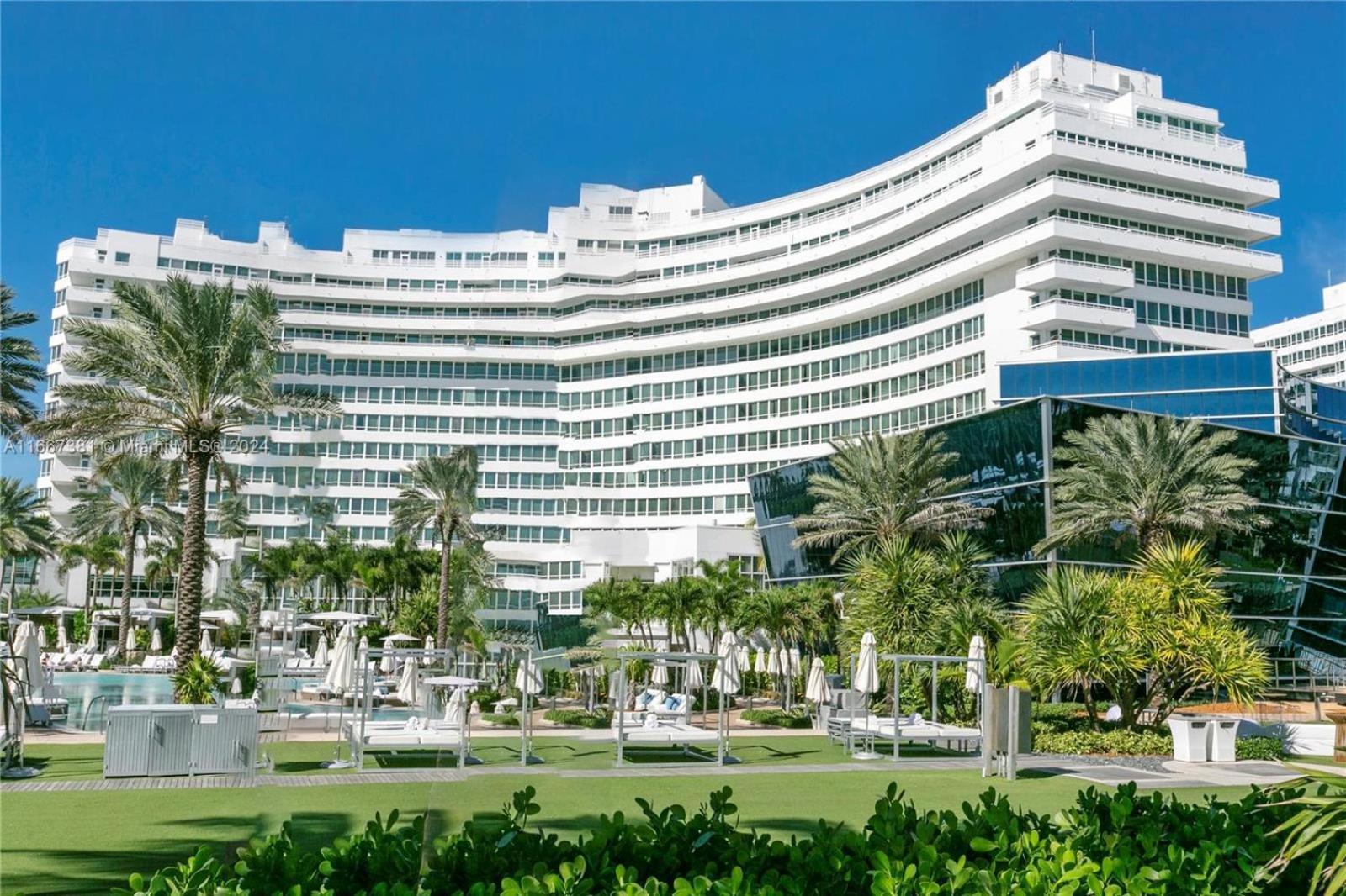 Hotel Fontainebleau Miami 5*