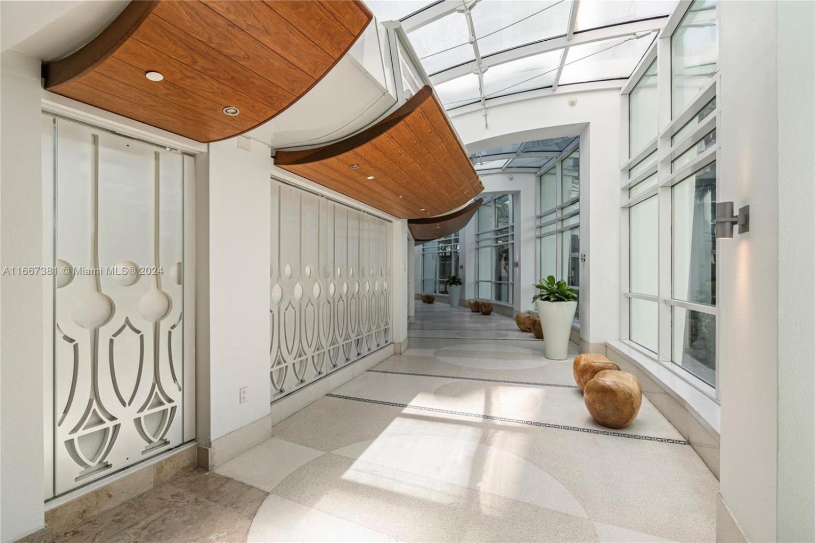 Fontainebleau Miami 5*