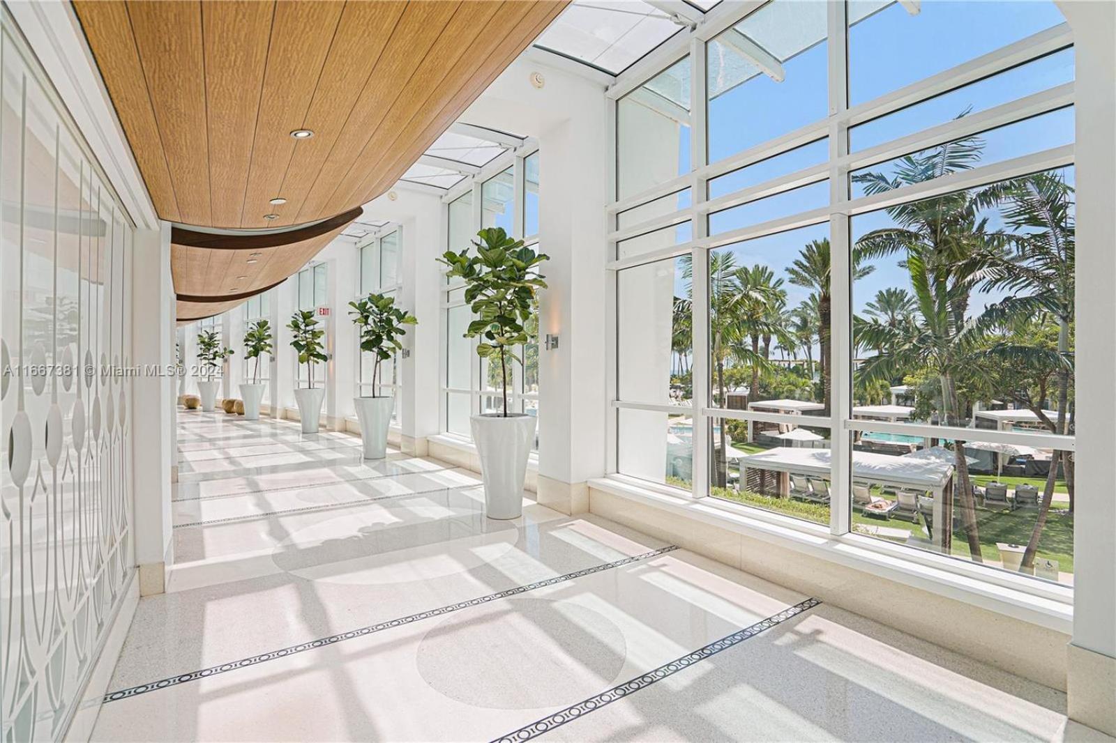 Fontainebleau Miami Hotel
