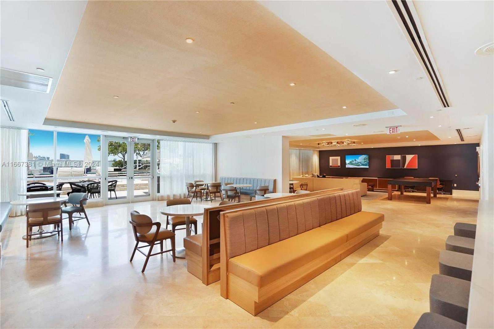 Fontainebleau Miami 5*